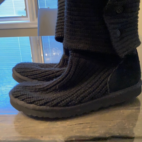UGG Black Classic Cardy Boot - Fantastic condition - Picture 8 of 12